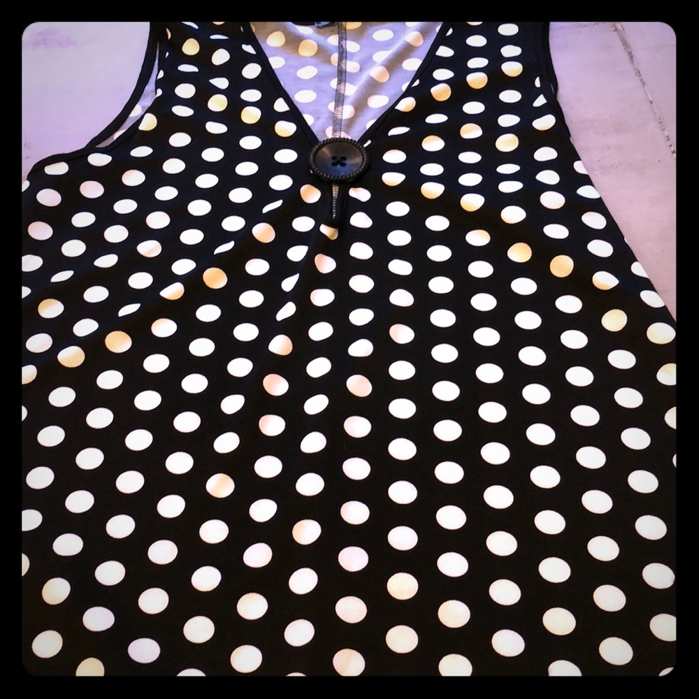 Sleeveless polkadot tip